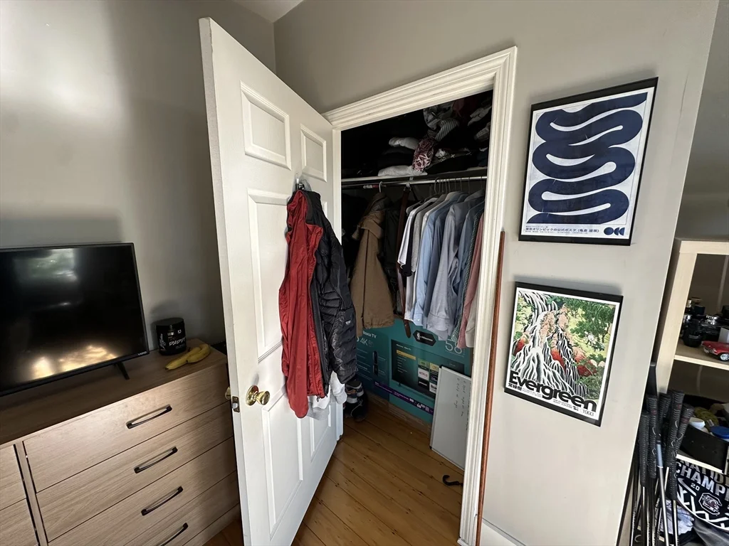 3 bed, 1 bath apartment for rent at 602 Dorchester Ave Unit 1, South Boston — photo 9 of 17