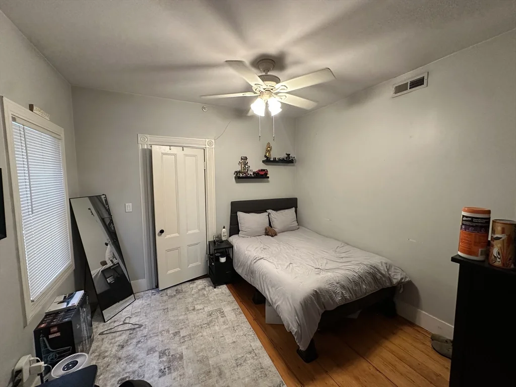 3 bed, 1 bath apartment for rent at 602 Dorchester Ave Unit 1, South Boston — photo 10 of 17