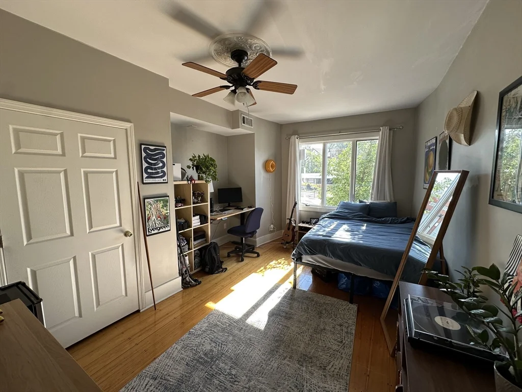 3 bed, 1 bath apartment for rent at 602 Dorchester Ave Unit 1, South Boston — photo 7 of 17