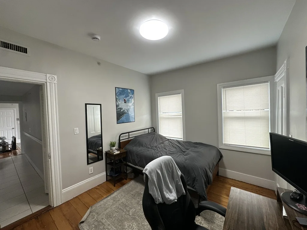 3 bed, 1 bath apartment for rent at 602 Dorchester Ave Unit 3, South Boston — photo 17 of 25