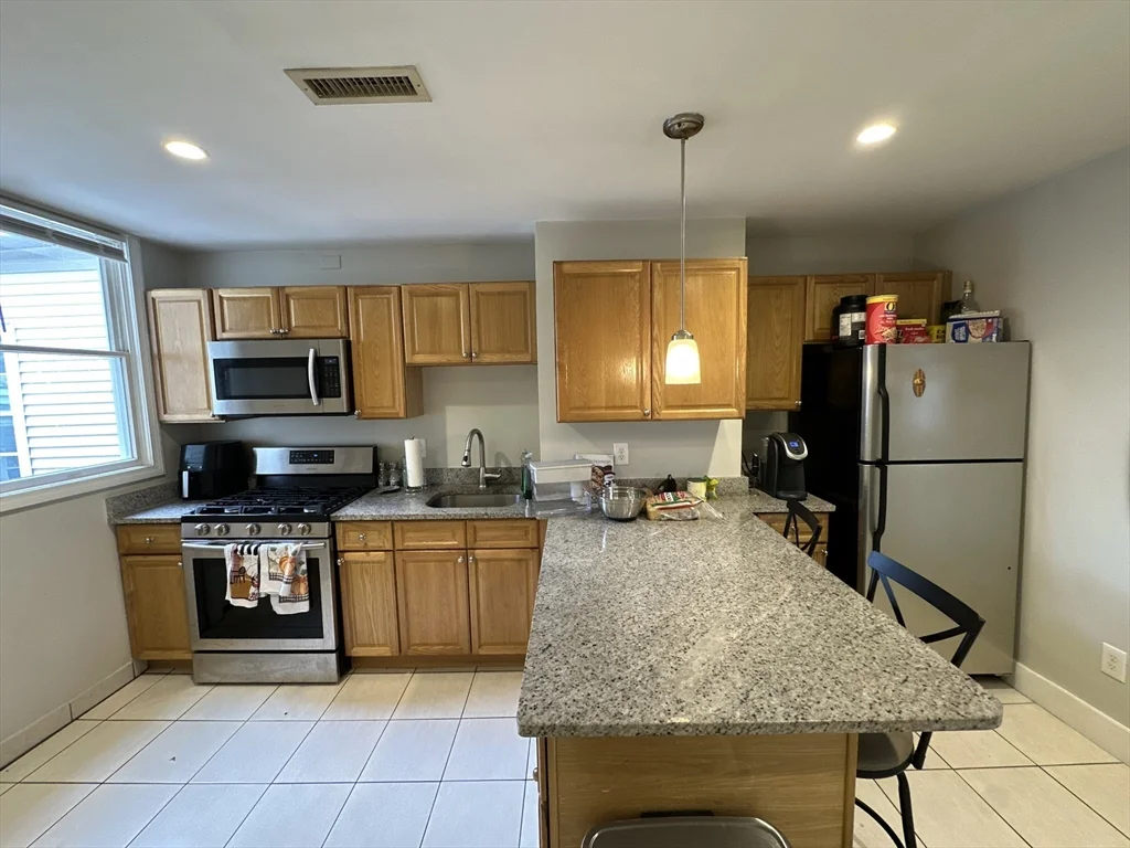 3 bed, 1 bath apartment for rent at 602 Dorchester Ave Unit 3, South Boston — photo 23 of 25