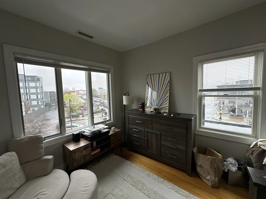 3 bed, 1 bath apartment for rent at 602 Dorchester Ave Unit 3, South Boston — photo 14 of 25