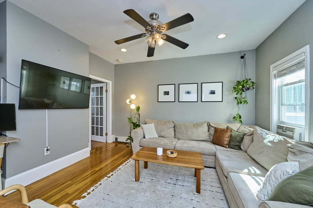 1 bed, 1 bath apartment for rent at 603 E 5th St Unit 2, South Boston — photo 4 of 18