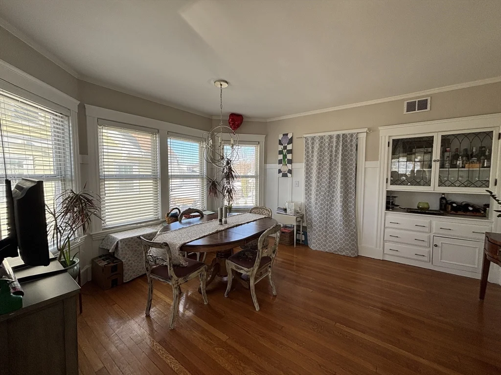 3 bed, 1 bath apartment for rent at 603 High St Unit 2, West Medford — photo 4 of 21
