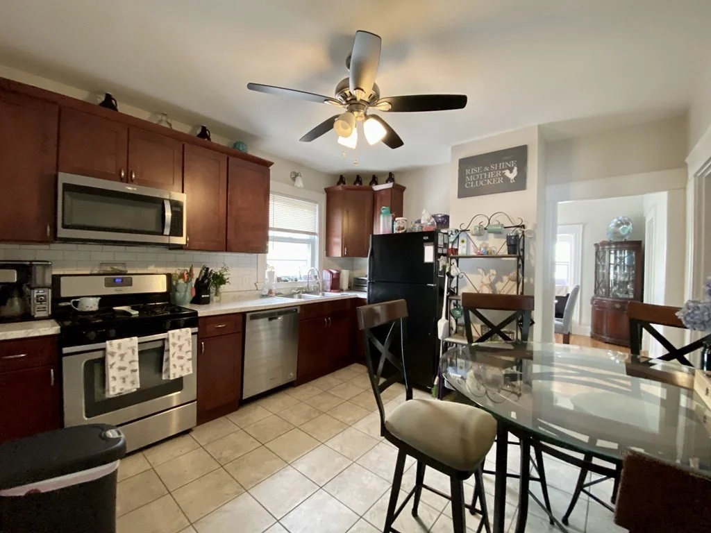 3 bed, 1 bath apartment for rent at 603 Main St Unit 2, Waverley — photo 1 of 16