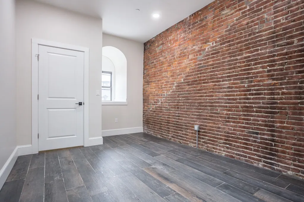 3 bed, 1 bath apartment for rent at 603 Massachusetts Ave Unit R3, Roxbury — photo 8 of 20