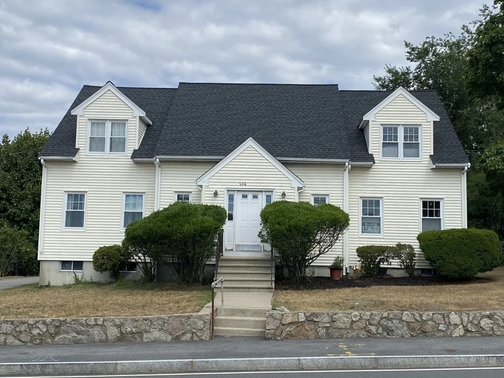 2 bed, 1 bath apartment for rent at 604 Central Ave Unit A, Needham