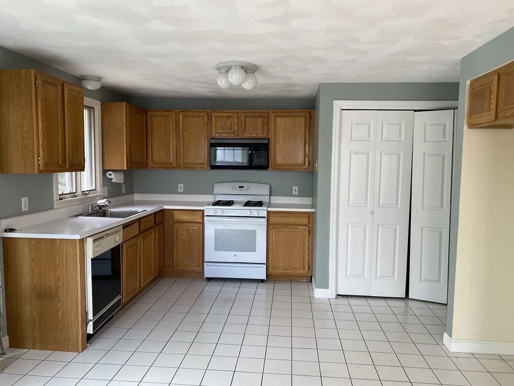 2 bed, 1 bath apartment for rent at 604 Central Ave Unit A, Needham — photo 6 of 22