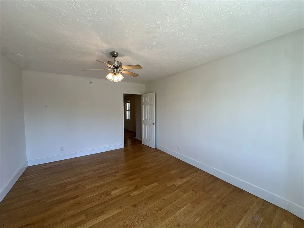 3 bed, 1 bath apartment for rent at 604 Dorchester Ave Unit 2, South Boston — photo 8 of 16