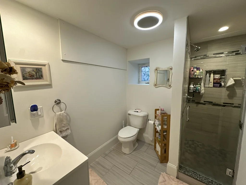 2 bed, 1 bath apartment for rent at 604 Dorchester Ave Unit A, South Boston — photo 12 of 16