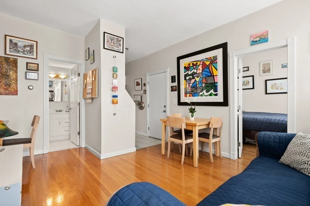 1 bed, 1 bath apartment for rent at 605 Massachusetts Unit 6, South End