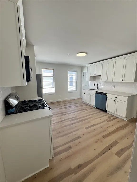 3 bed, 1 bath apartment for rent at 605 Millbury St Unit 4R, Worcester — photo 1 of 7