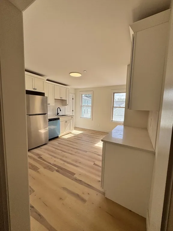 3 bed, 1 bath apartment for rent at 605 Millbury St Unit 4R, Worcester — photo 6 of 7
