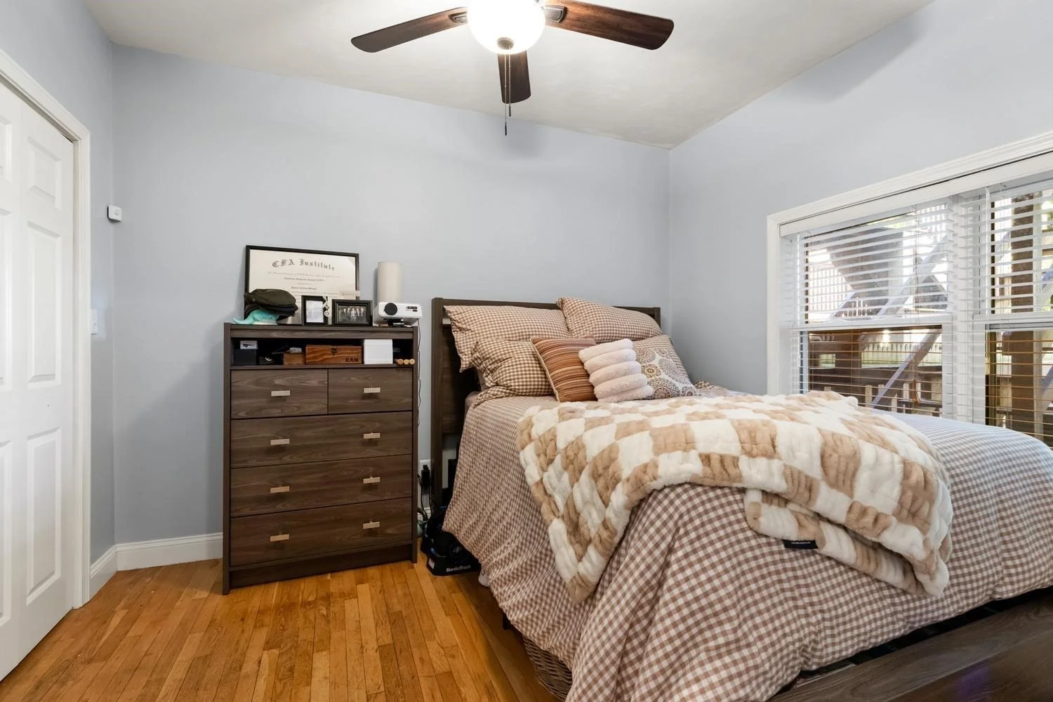 2 bed, 1 bath apartment for rent at 606 E 6th St Unit 1, South Boston — photo 3 of 11