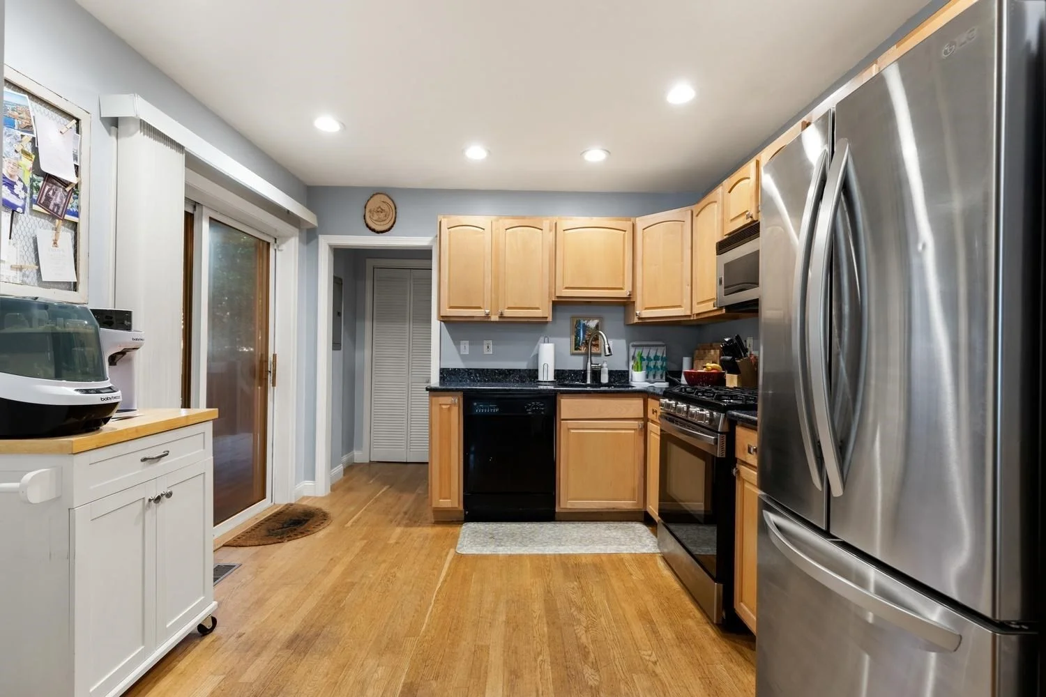 2 bed, 1 bath apartment for rent at 606 E 6th St Unit 1, South Boston — photo 2 of 11