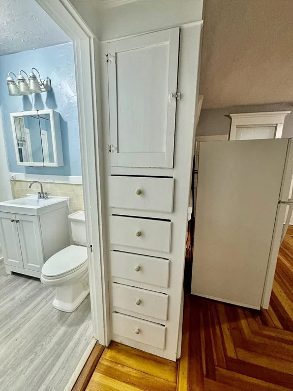 3 bed, 1 bath apartment for rent at 606 Slocum Rd Unit 2, North Dartmouth — photo 12 of 29