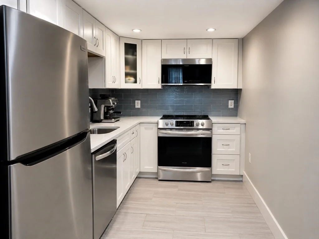 1 bed, 1 bath apartment for rent at 608 Massachusetts Ave Unit 2, South End — photo 2 of 8