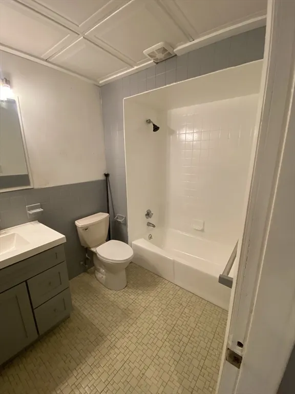 2 bed, 1 bath apartment for rent at 608 Saratoga St Unit 2, East Boston — photo 5 of 15