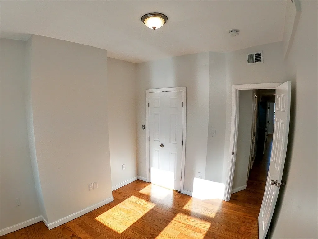 3 bed, 1 bath apartment for rent at 608 Shawmut Ave Unit 3, South End — photo 3 of 22