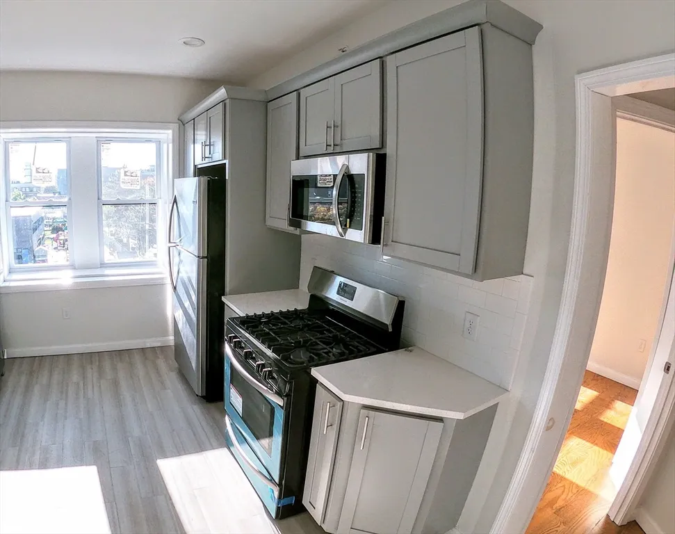 3 bed, 1 bath apartment for rent at 608 Shawmut Ave Unit 3, South End — photo 16 of 22