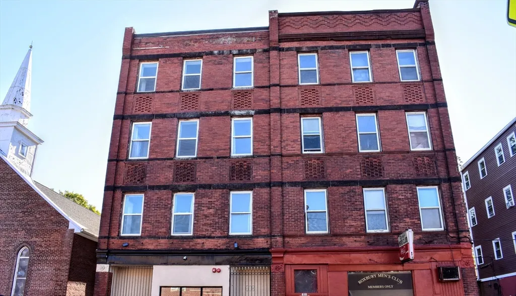 3 bed, 1 bath apartment for rent at 608 Shawmut Ave Unit 3, South End — photo 10 of 22
