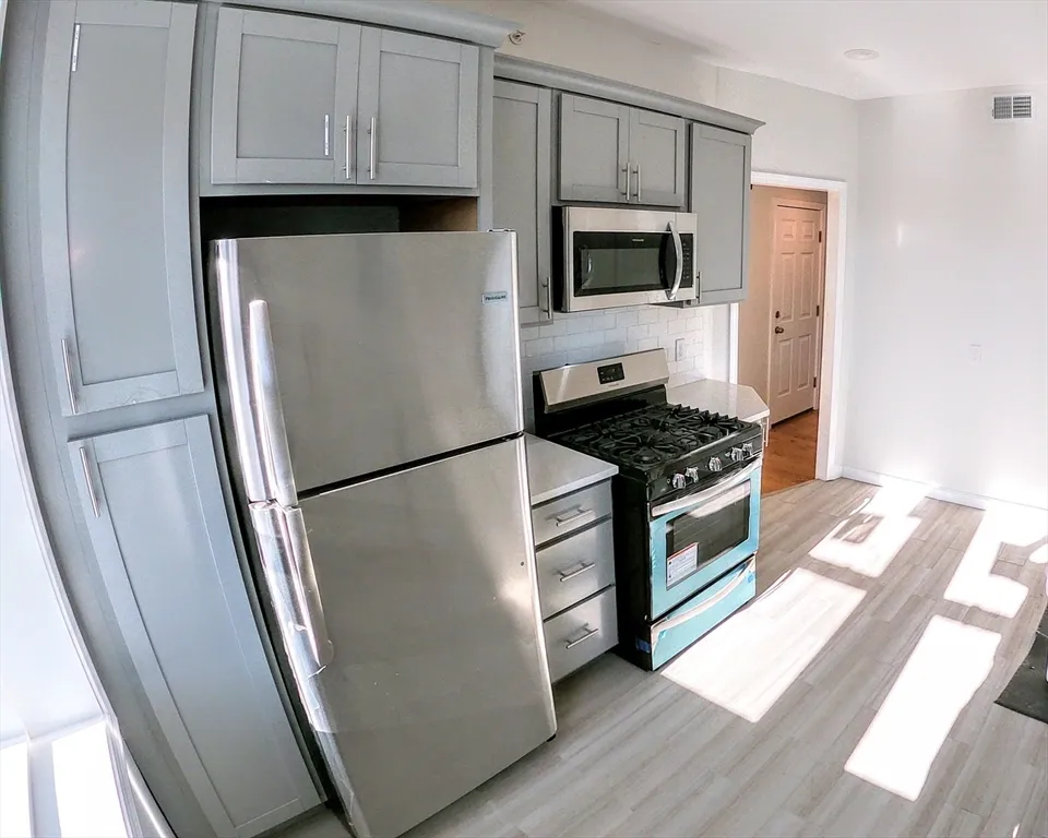 3 bed, 1 bath apartment for rent at 608 Shawmut Ave Unit 3, South End — photo 2 of 22