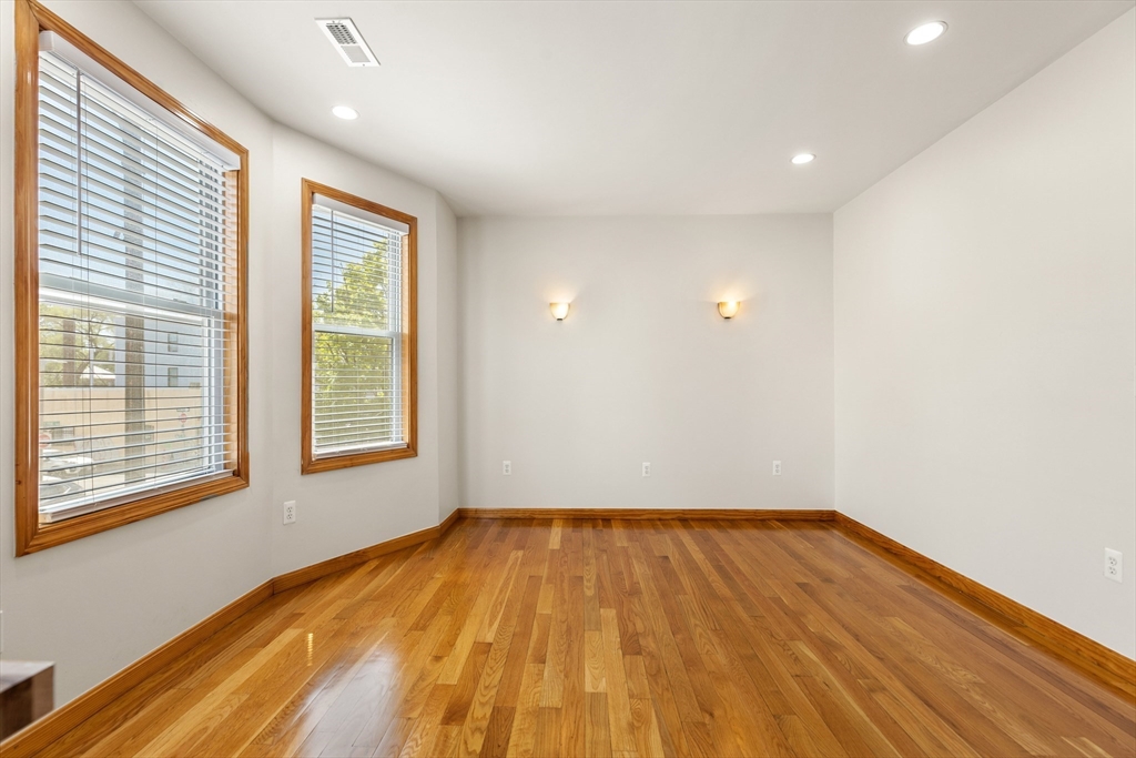 2 bed, 1 bath apartment for rent at 609 Dorchester Ave Unit R1, South Boston — photo 4 of 29
