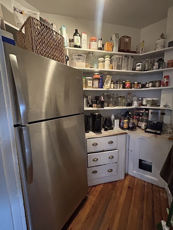 2 bed, 1 bath apartment for rent at 609 Centre St Unit 3, Jamaica Plain — photo 7 of 17