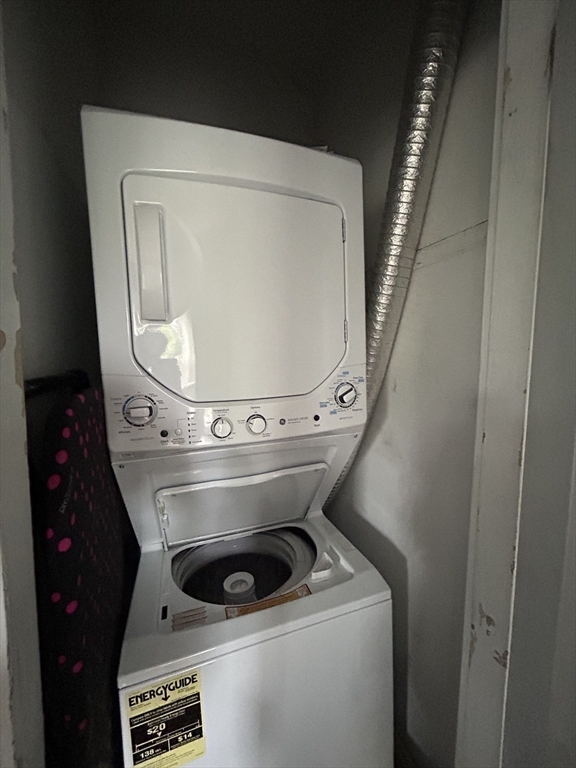 2 bed, 1 bath apartment for rent at 609 Centre St Unit 3, Jamaica Plain — photo 15 of 17