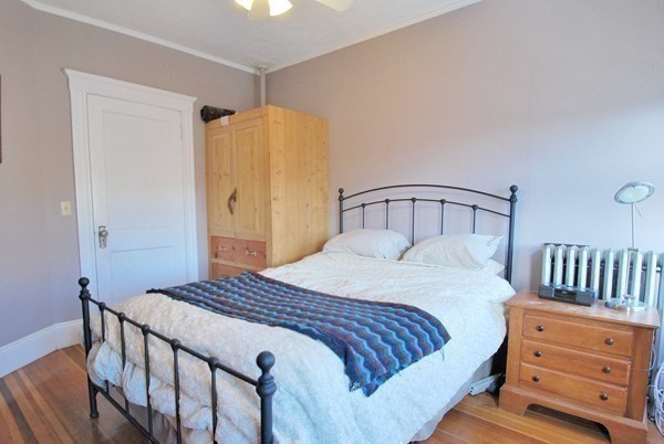2 bed, 1 bath apartment for rent at 609 Centre St Unit 3, Jamaica Plain — photo 14 of 17
