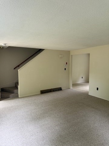 2 bed, 1 bath apartment for rent at 609 Flat Hill Rd Unit 609, Lunenburg — photo 4 of 21