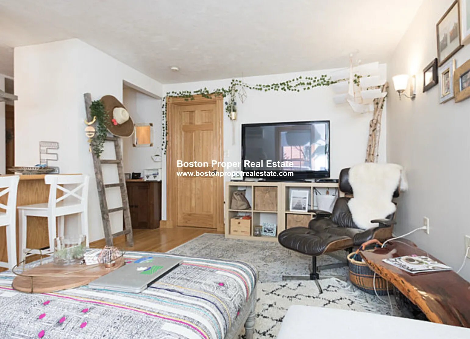 1 bed, 1 bath apartment for rent at 61 Anderson St Unit 2, Beacon Hill — photo 4 of 11