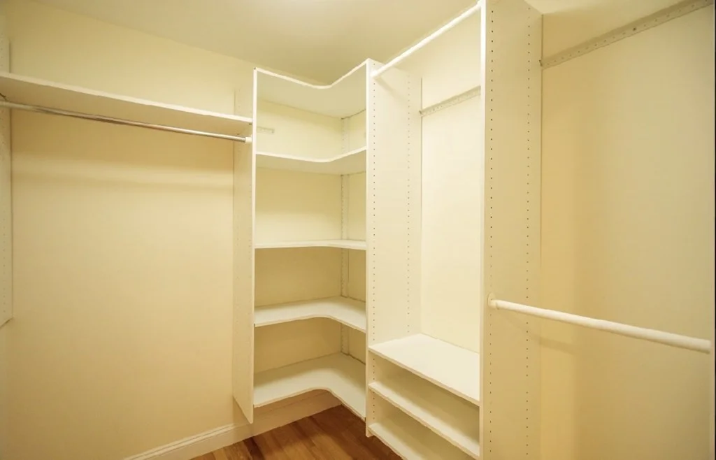 4 bed, 3.5 bath apartment for rent at 61 Baker St Unit 0, Belmont Center — photo 7 of 19