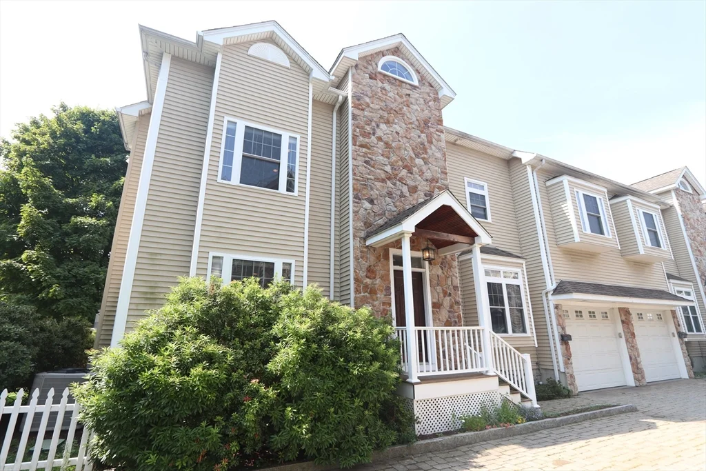 4 bed, 3 bath apartment for rent at 61 Baker St Unit 61, Belmont