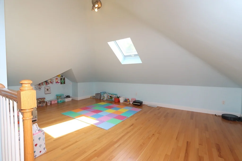 4 bed, 3 bath apartment for rent at 61 Baker St Unit 61, Belmont — photo 20 of 32