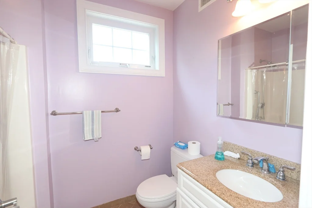 4 bed, 3 bath apartment for rent at 61 Baker St Unit 61, Belmont — photo 18 of 32