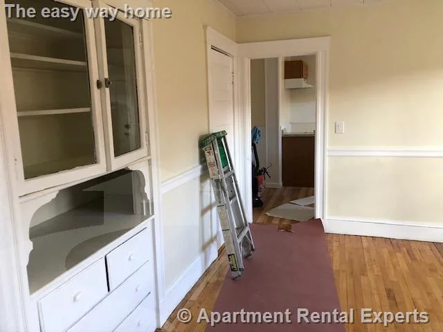 2 bed, 1 bath apartment for rent at 61 Bishop Allen Dr Unit 2, Central Square — photo 6 of 10