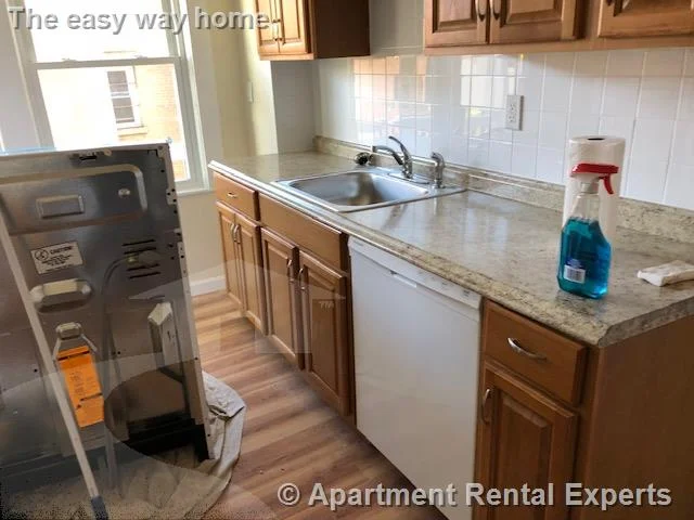 2 bed, 1 bath apartment for rent at 61 Bishop Allen Dr Unit 2, Central Square — photo 1 of 10