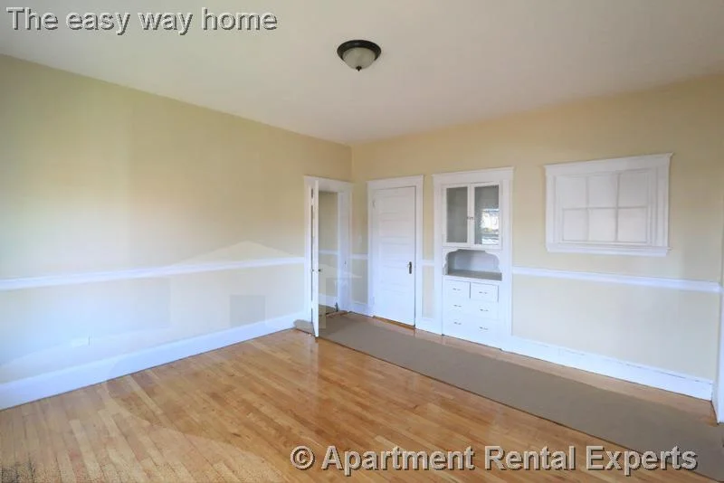 3 bed, 1 bath apartment for rent at 61 Bishop Allen Dr Unit 4, Central Square — photo 9 of 17