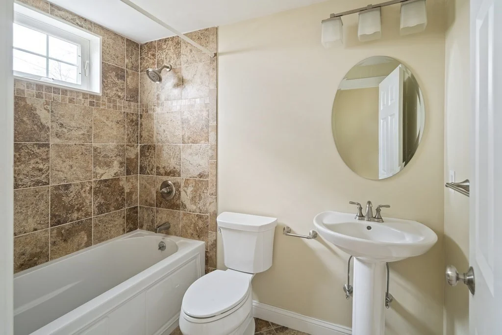 3 bed, 3 bath apartment for rent at 61 Boyd St Unit 61, Watertown — photo 7 of 25