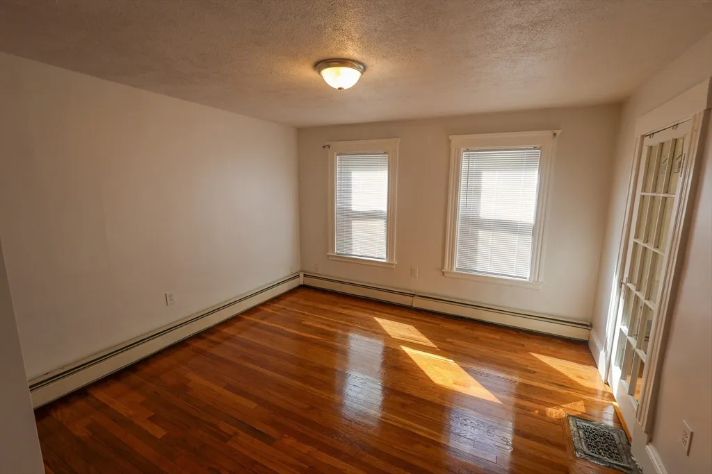 2 bed, 1 bath apartment for rent at 61 Boylston St Unit 2, Faulkner — photo 5 of 10