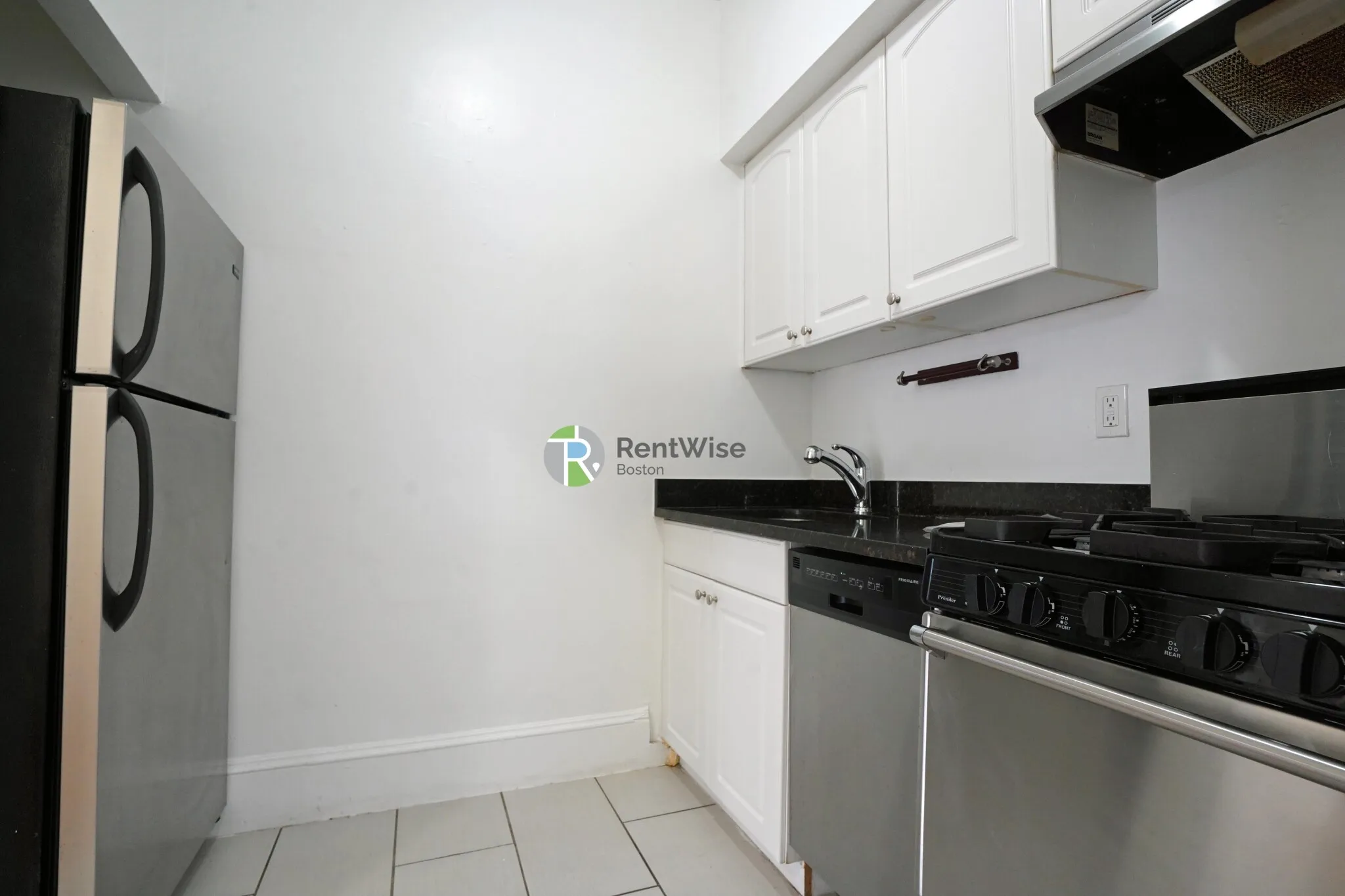 1 bed, 1 bath apartment for rent at 61 Brighton Ave Unit 3, Allston — photo 4 of 20