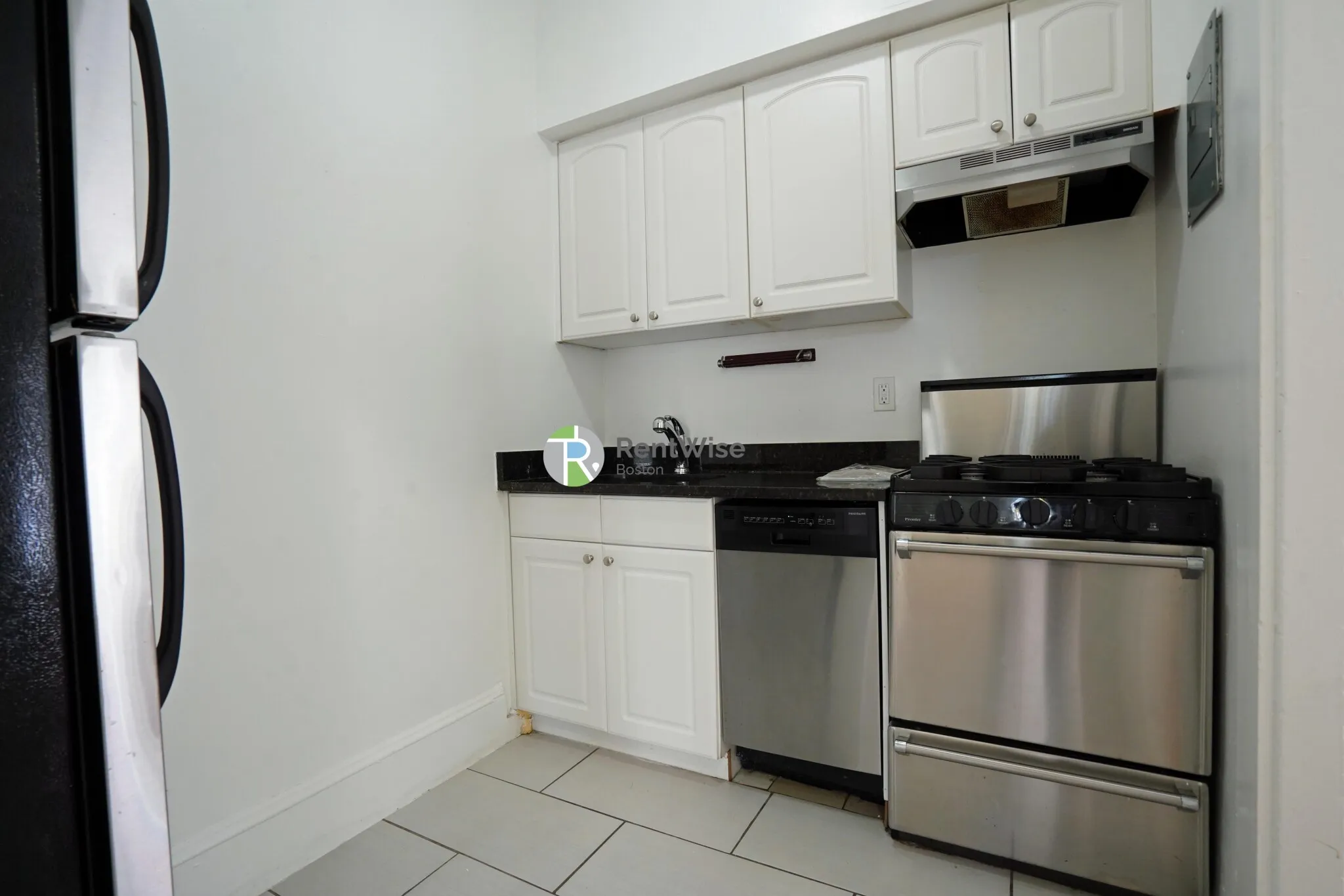 1 bed, 1 bath apartment for rent at 61 Brighton Ave Unit 3, Allston — photo 5 of 20
