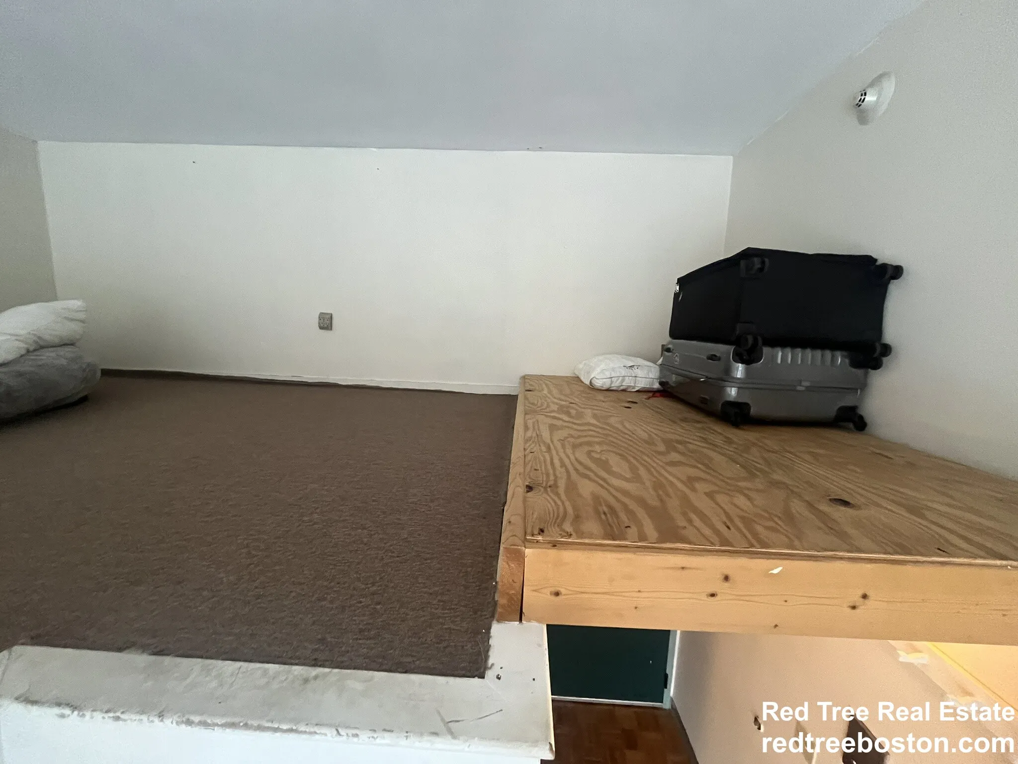 Studio bed, 1 bath apartment for rent at 61 Brookline Ave Unit 213, Fenway — photo 4 of 12