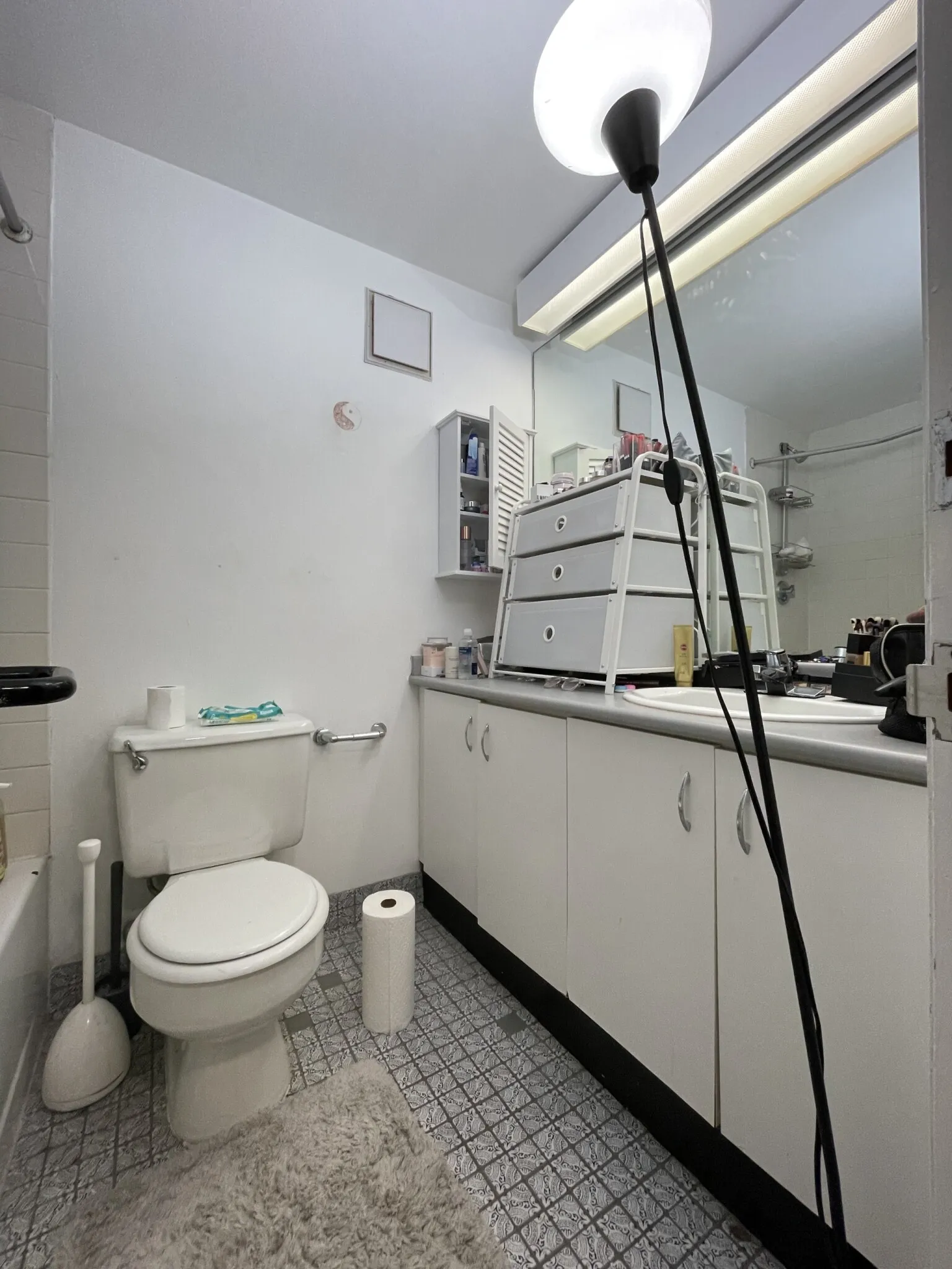 Studio bed, 1 bath apartment for rent at 61 Brookline Ave Unit 221, Fenway — photo 13 of 18