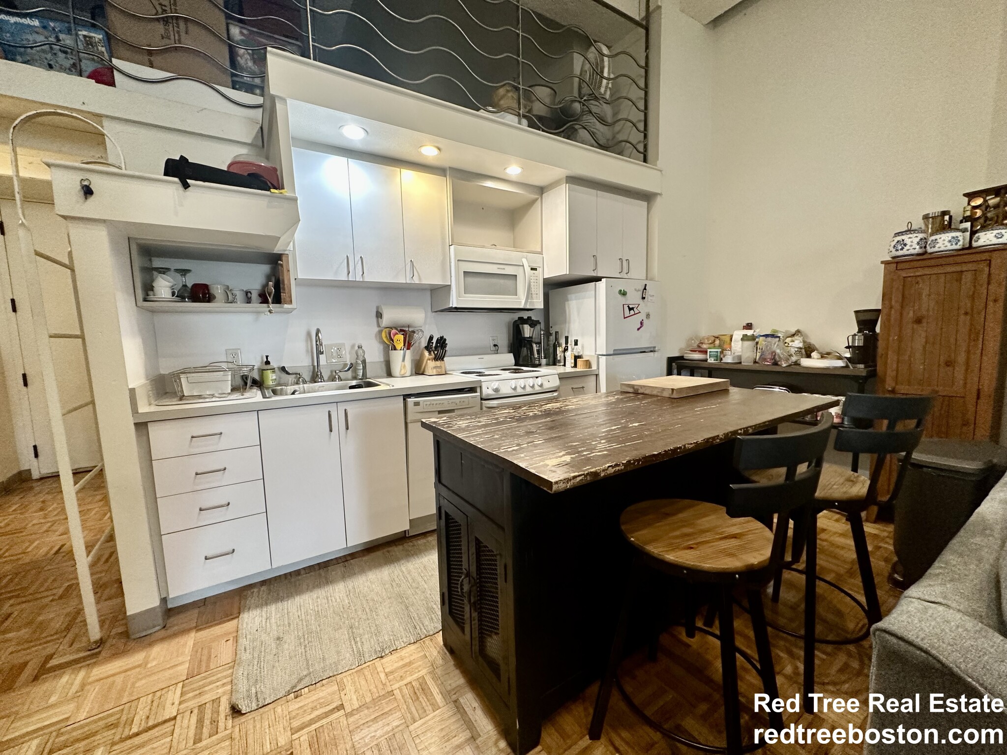 1 bed, 1 bath apartment for rent at 61 Brookline Ave Unit 306, Fenway — photo 2 of 3