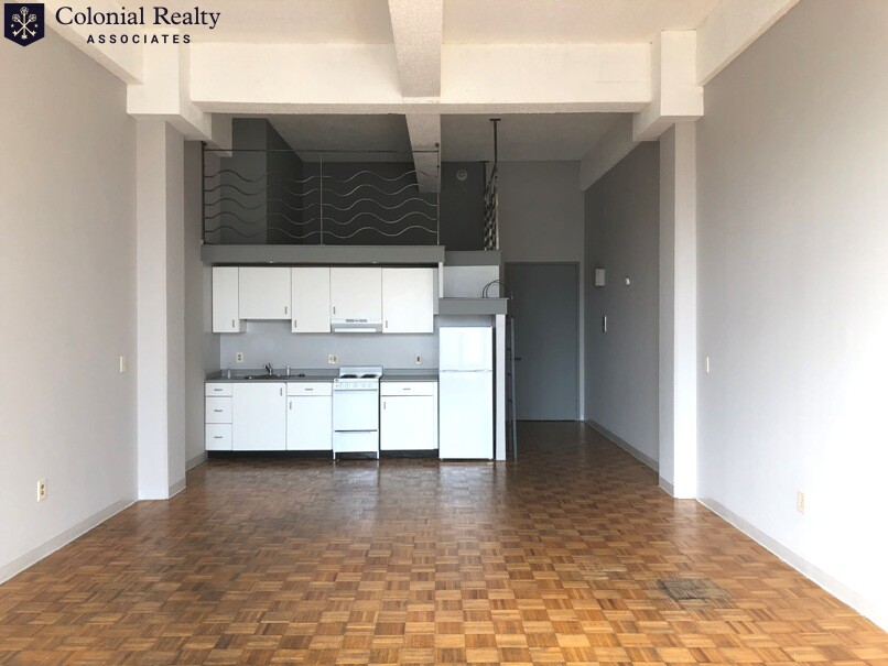 Studio bed, 1 bath apartment for rent at 61 Brookline Ave Unit 307, Fenway — photo 7 of 16