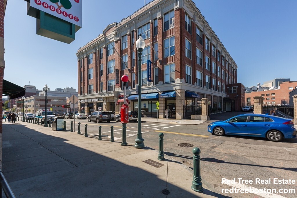 Studio bed, 1 bath apartment for rent at 61 Brookline Ave Unit 417, Fenway — photo 1 of 4