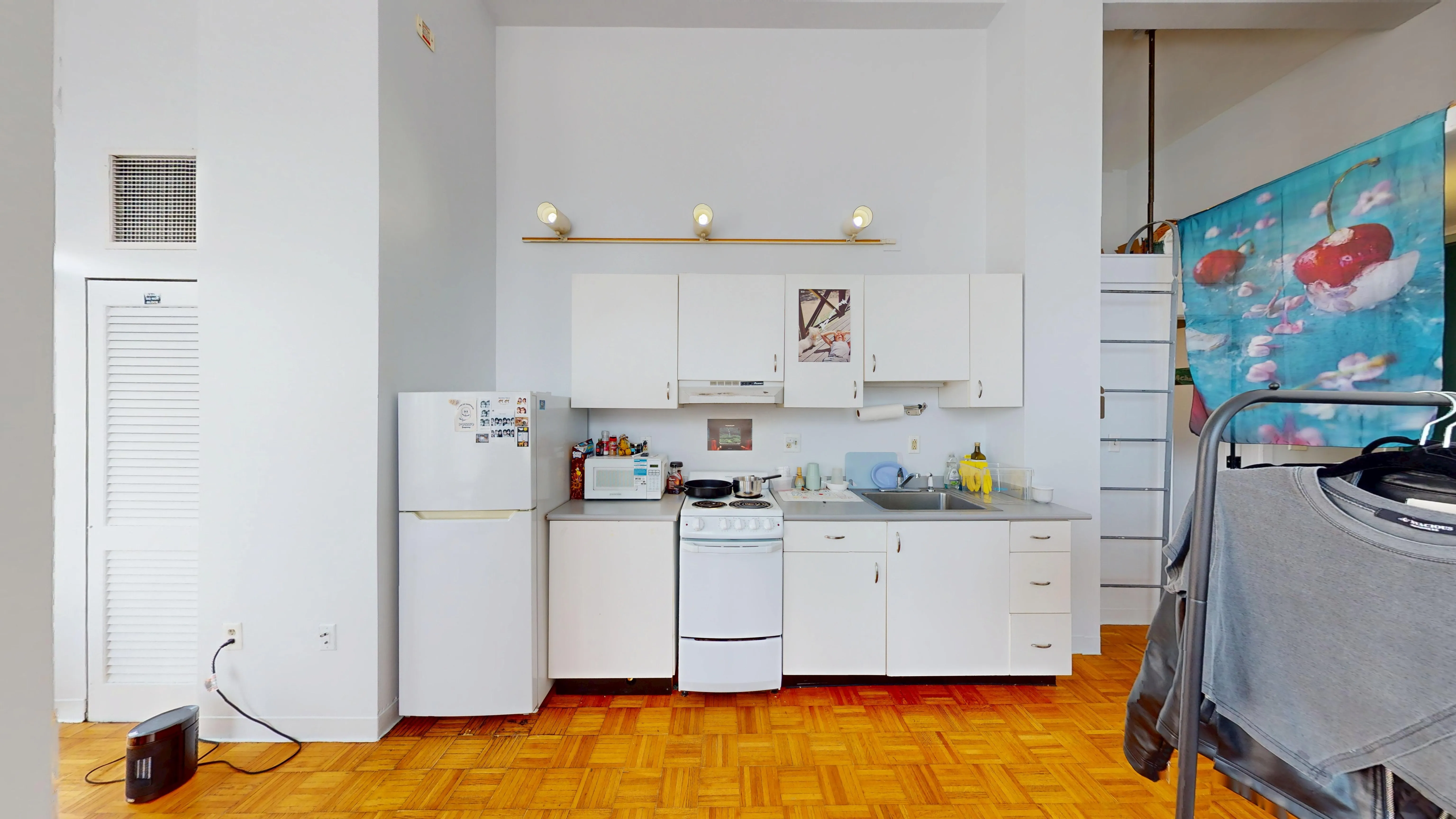 Studio bed, 1 bath apartment for rent at 61 Brookline Ave Unit 421, Fenway — photo 5 of 12