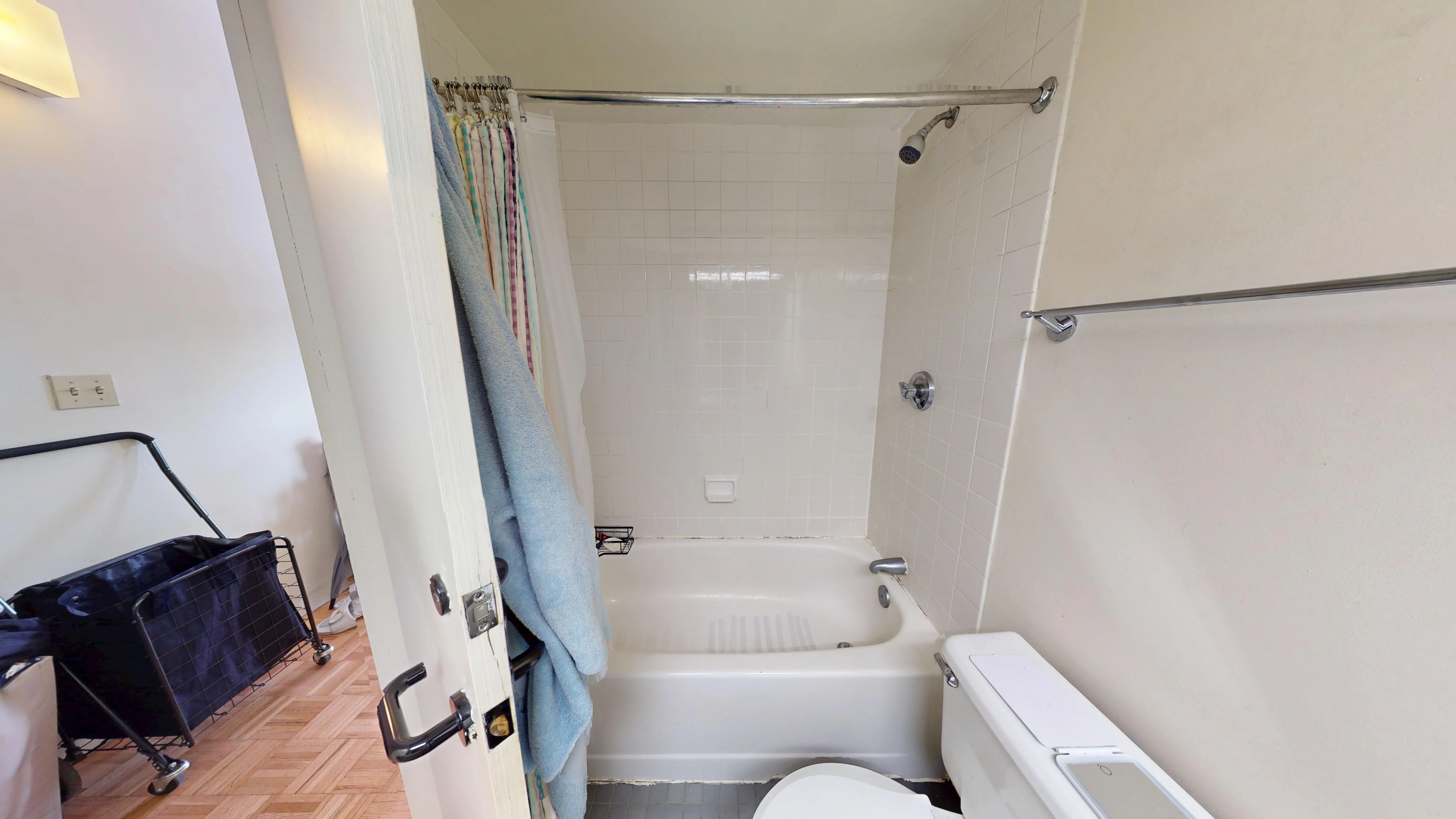 Studio bed, 1 bath apartment for rent at 61 Brookline Ave Unit 422, Fenway — photo 8 of 12